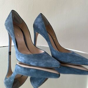Blue suede shoe
